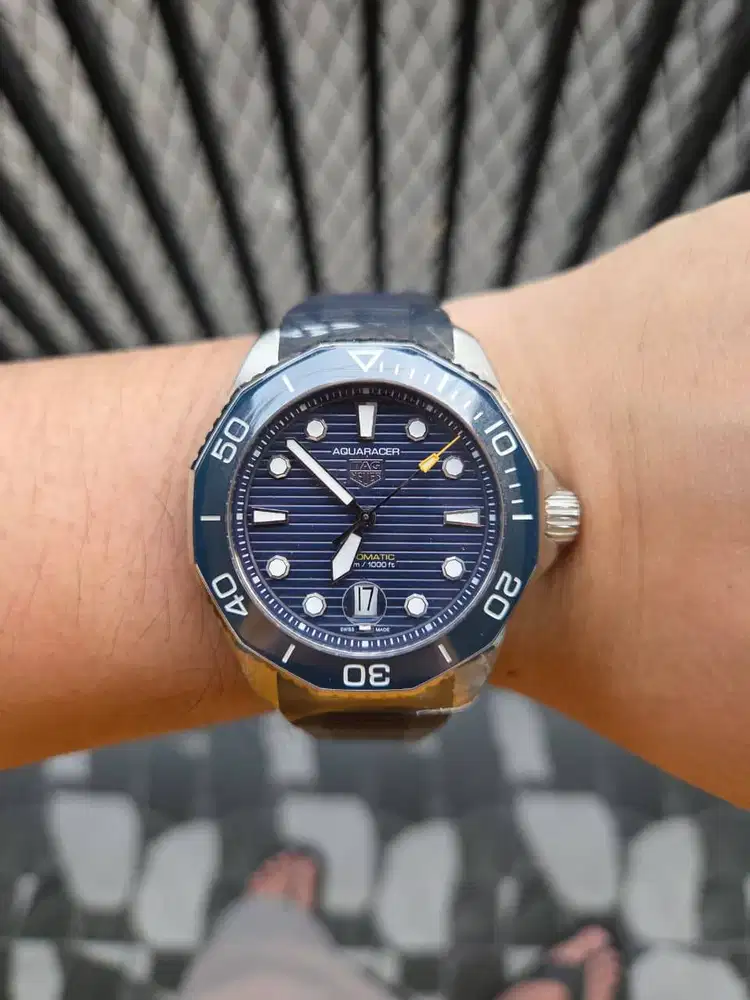 Tag Aquaracer 300M Calibre 5 Blue Dial Automatic