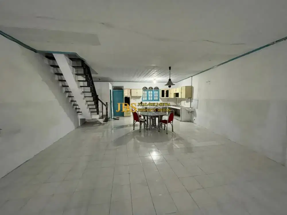 Jual Rumah Pusat Kota 2,5 Tingkat di Jalan Laboratorium 1 (Depan Podomoro)