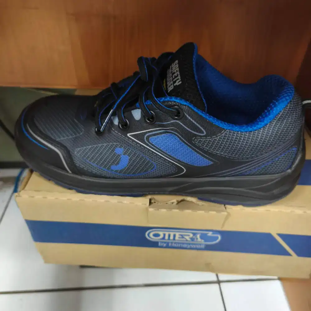 Dijual Sepatu Safety merk SAFETY JOGGER