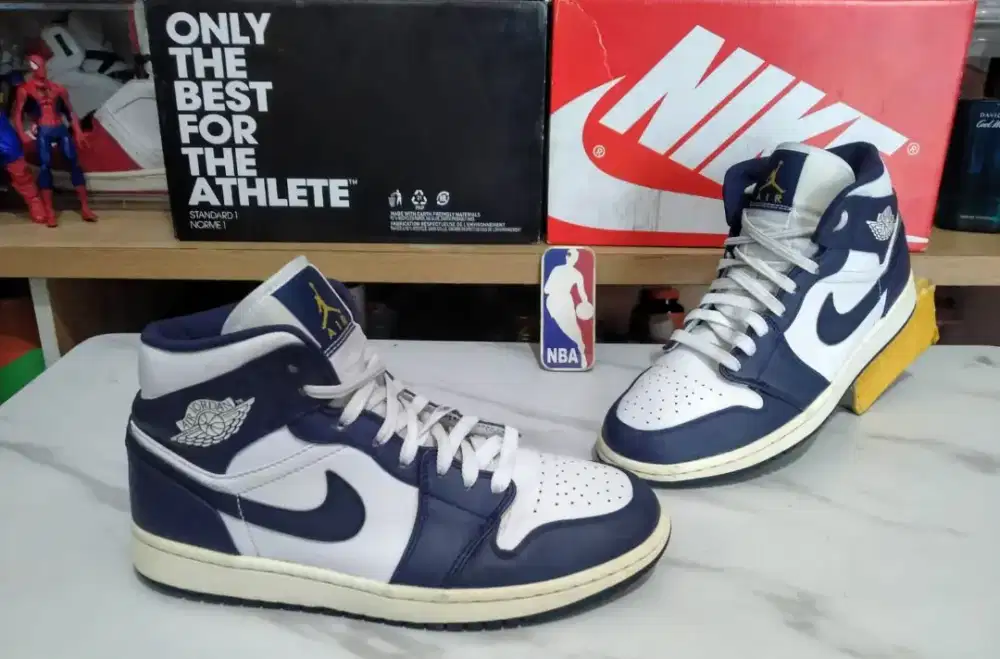 Sepatu Nike Air Jordan AJ1 Metallic Gold