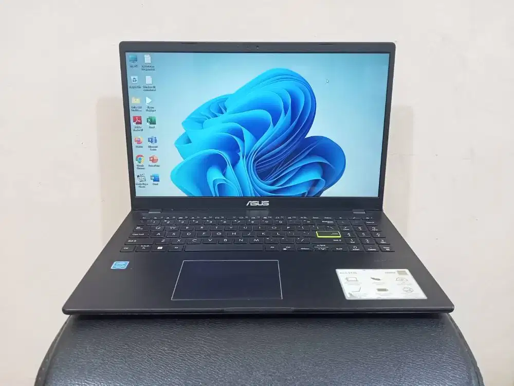 Laptop Second Asus E510MAB Pentium Silver N5030 Ram 4Gb Ssd 256Gb