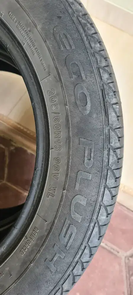 Ban tubles Ring16 205/60 2bh murah saja