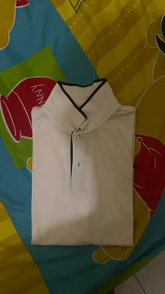 polo putih brand nevada