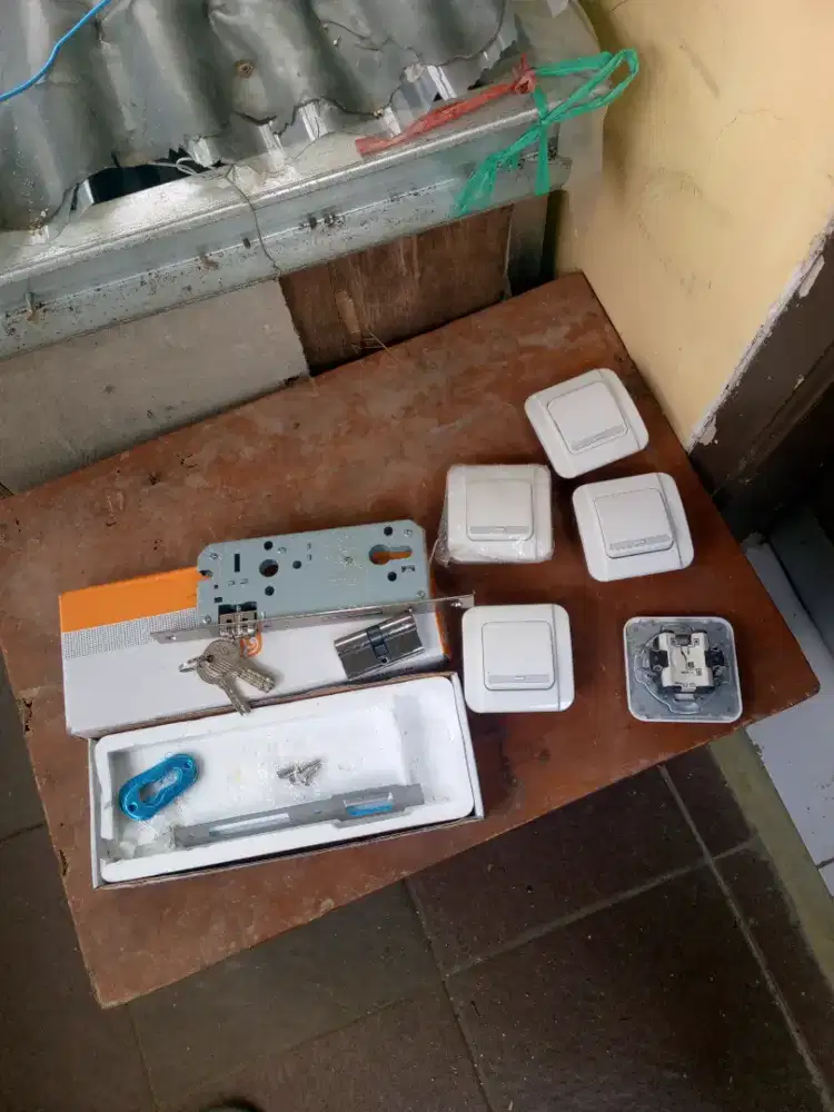 Jual bodi kunci pelor dan saklar