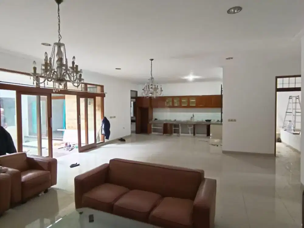 Dijual Rumah Lux di Taman Sakura Bandung Siap Huni