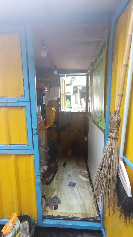 Dijual cepat kontainer bekas jual minuman...siap pakai