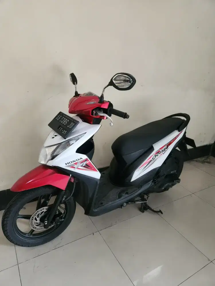 Beat f1 putih merah 2015 gbm