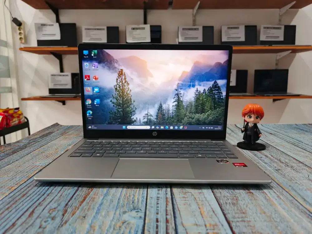 Dijual Cepat Laptop Second HP 14 - EM0320AU/Ryzen 3 7320U/RAM 8 GB