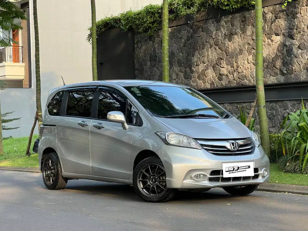 Honda Freed 2015 DP15JT LowKM Gress