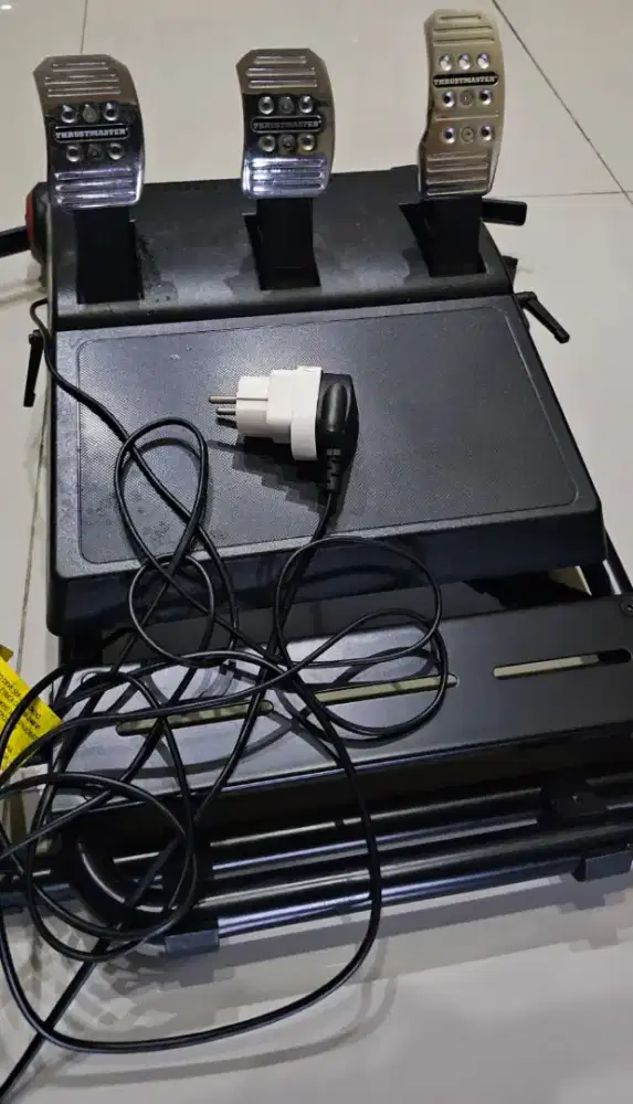 WTS simulator balap lengkap Thrustmaster T300S + Ferrari racing steer