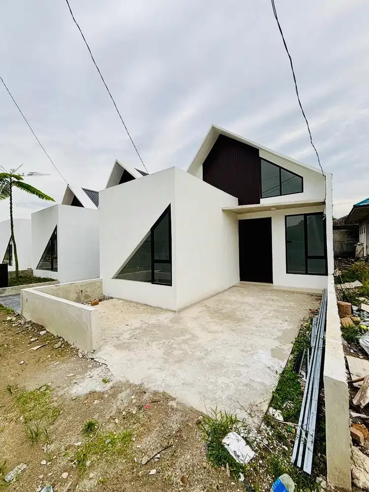 RUMAH CANTIK UK 6X20 MEDAN MARELAN