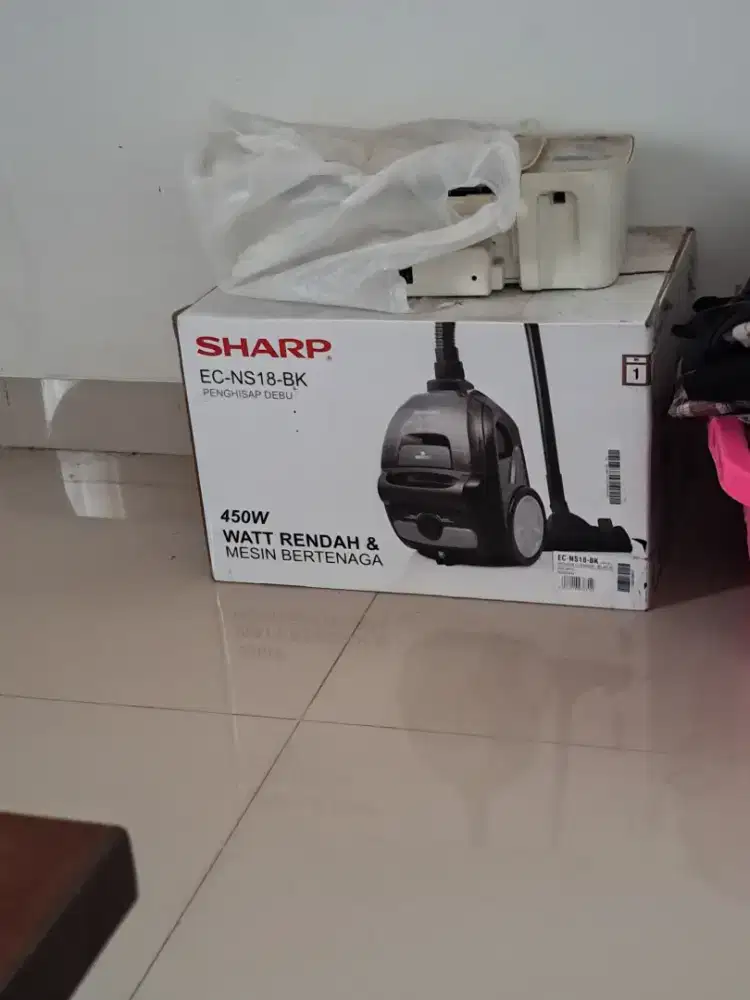 Vacum clener SHARP 450 watt