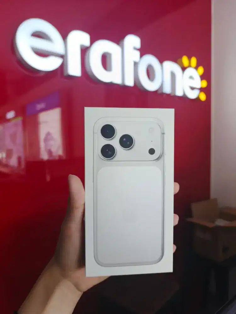 Iphone 17 pro 256gb silver garansi resmi Erafone dan ibox bisa kredit