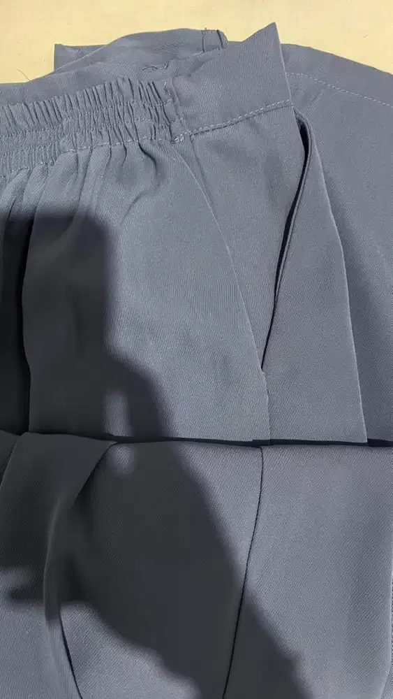 Celana Kantor Abu-Abu