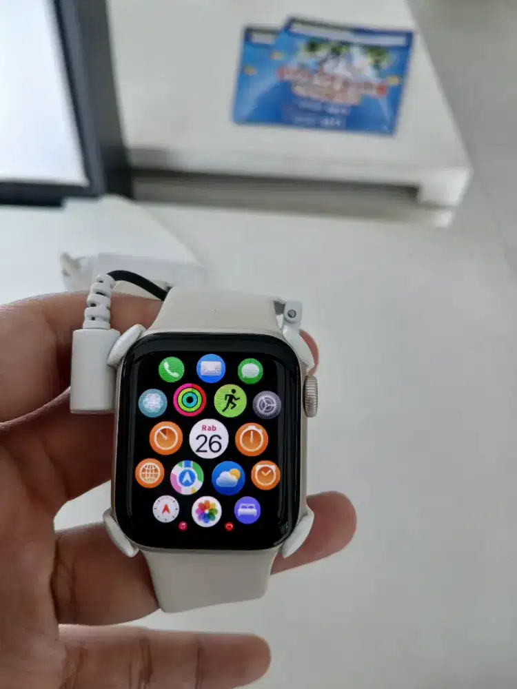Smartwatch: Apple Watch SE 3 TERBARU