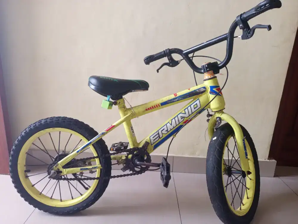 Sepeda anak 12* Masih layak Pakai