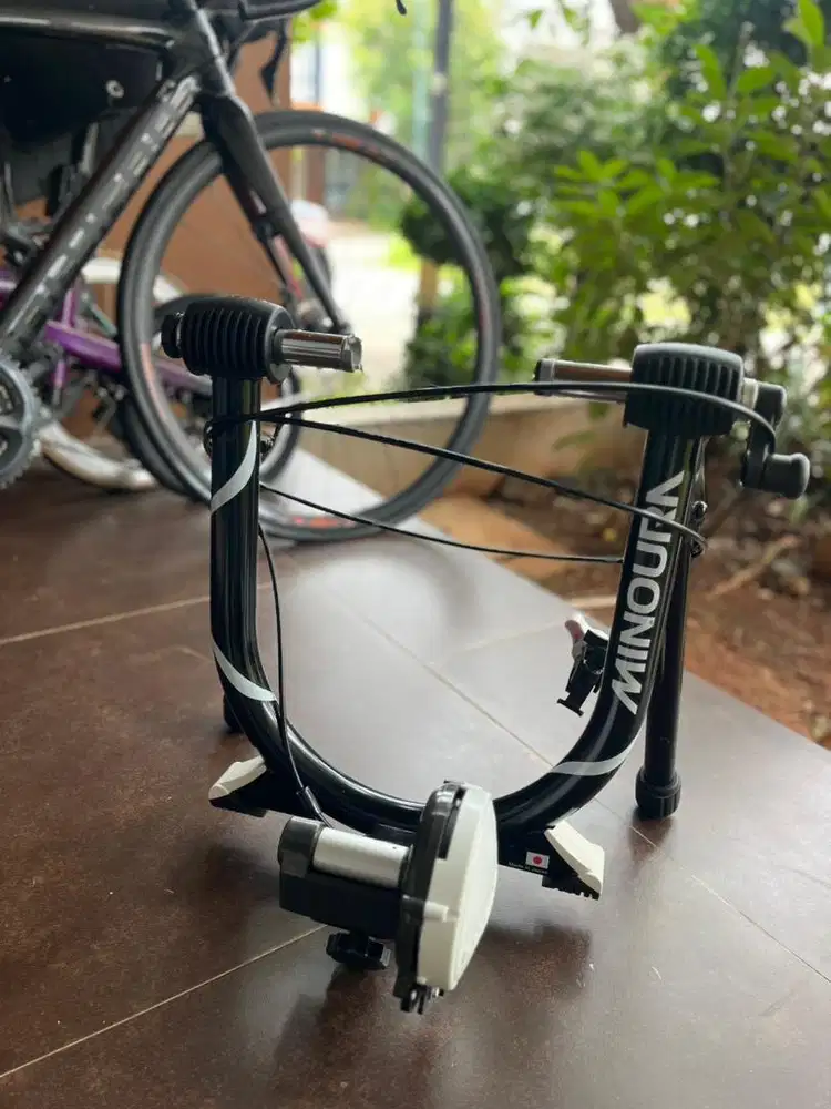 Trainer Bike Indoor Minoura MagRide 60R bekas