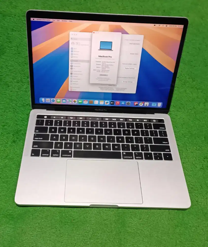 Apple MacBook Pro 2018 Intel i5 8/256 Silver Touchbar Murah