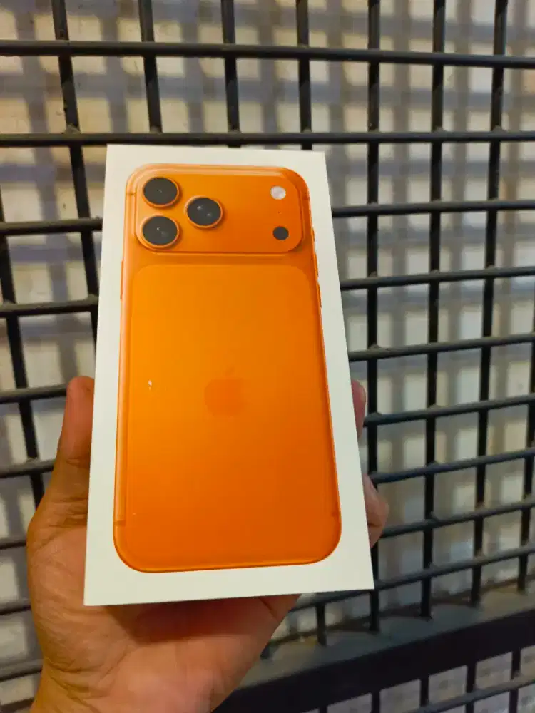 Iphone 17 promax 256 orange  ibox