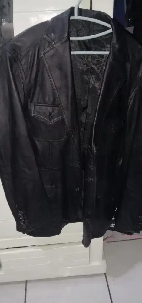 Jaket bekas anti lecet