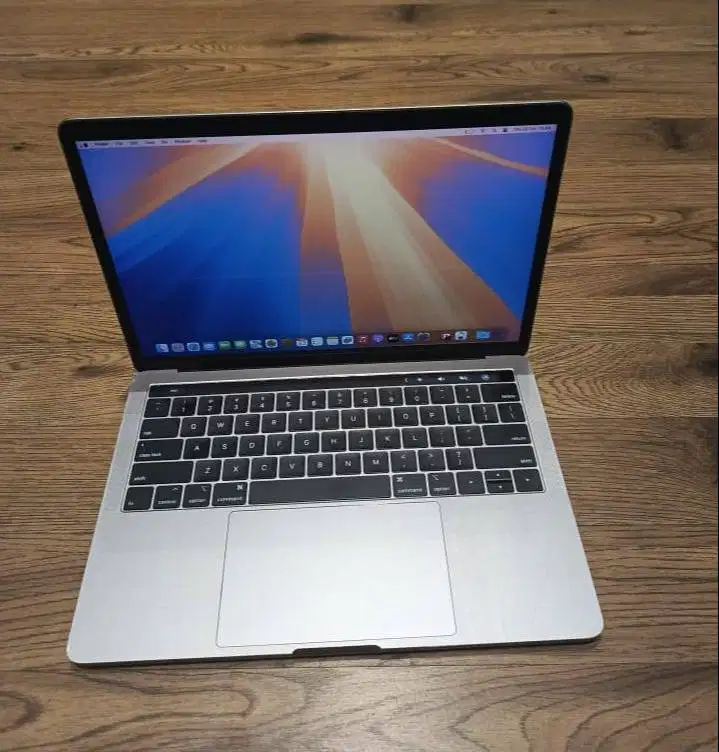 Macbook Pro 13” 2018 A1989 Corei5 8GB 512Gb