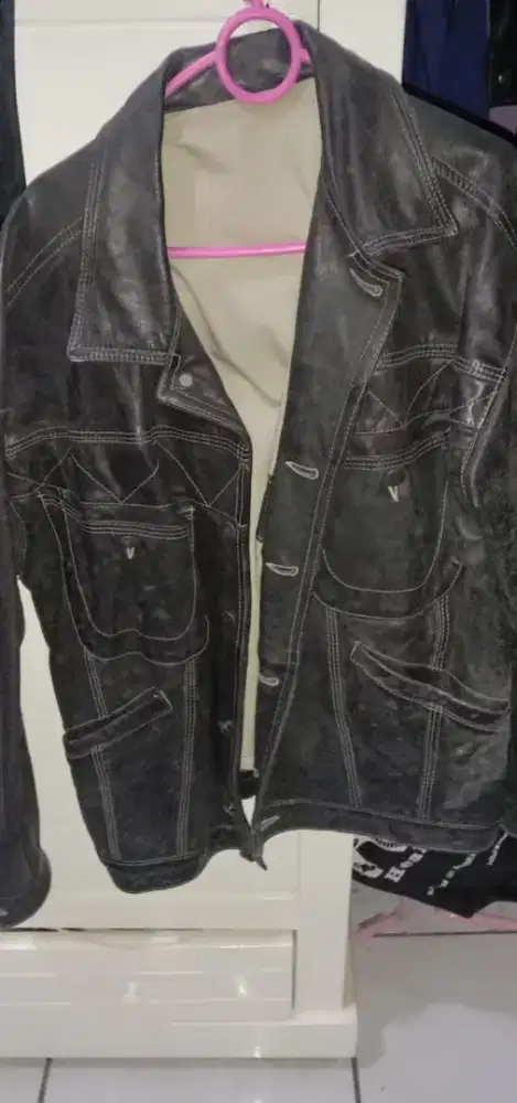 Jaket bekas anti lecet
