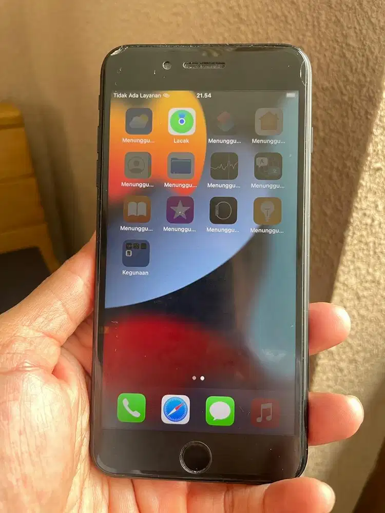Iphone 7 plus 128 gb kondisi normal lancar jaya