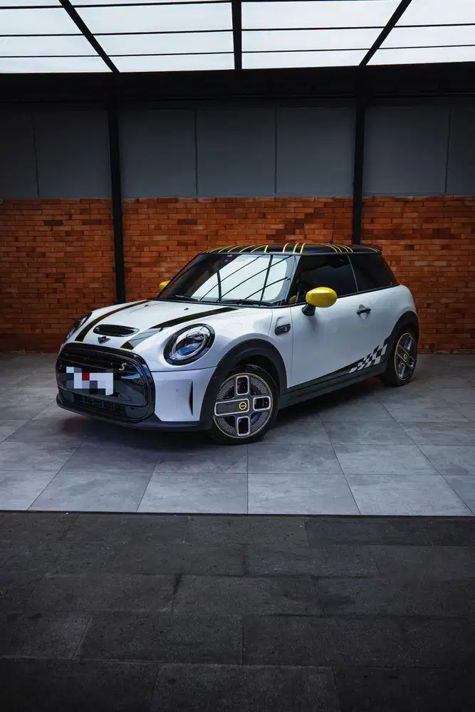 MINI COOPER ELECTRIC CLASSIC  KONDISI ISTIMEWA
