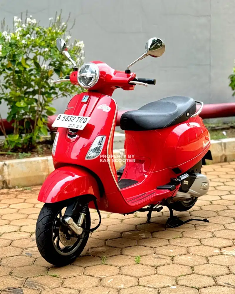 JUAL MURAH VESPA LX 125 iGET FACELIFT 2023 MULUS