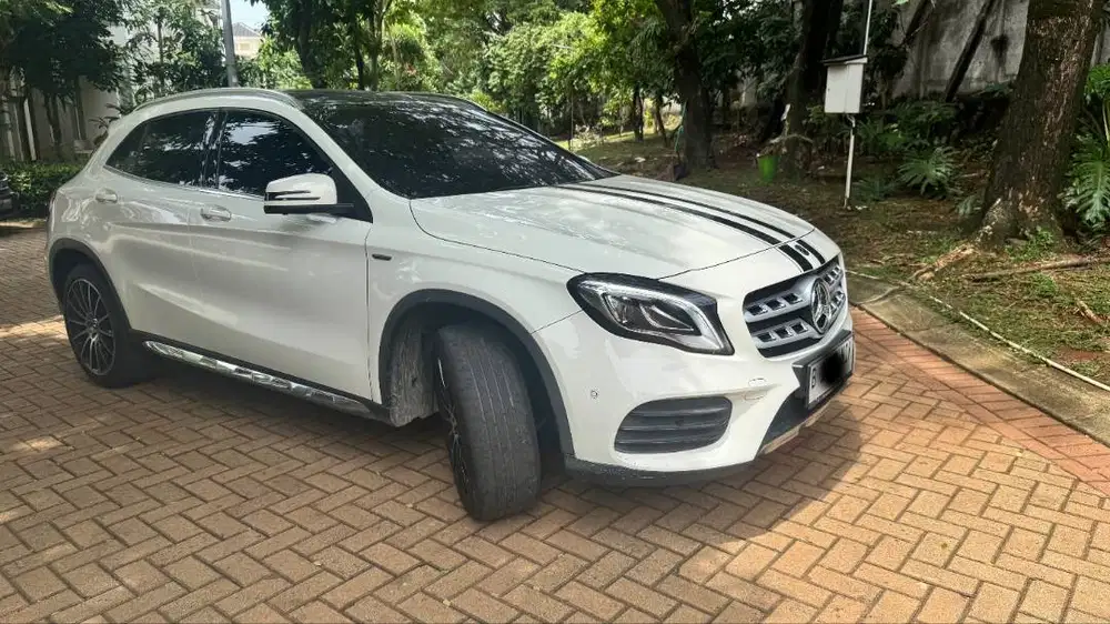 Mercedes Benz GLA200 Edition 50 AMG