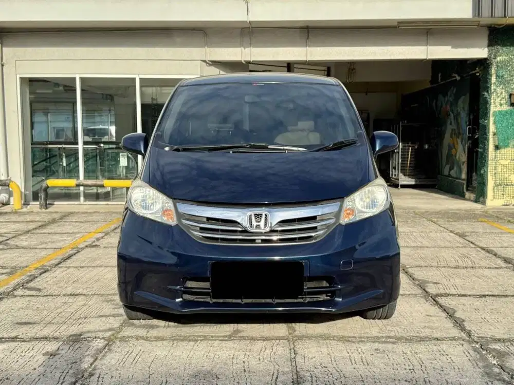 Honda Freed SD 2012