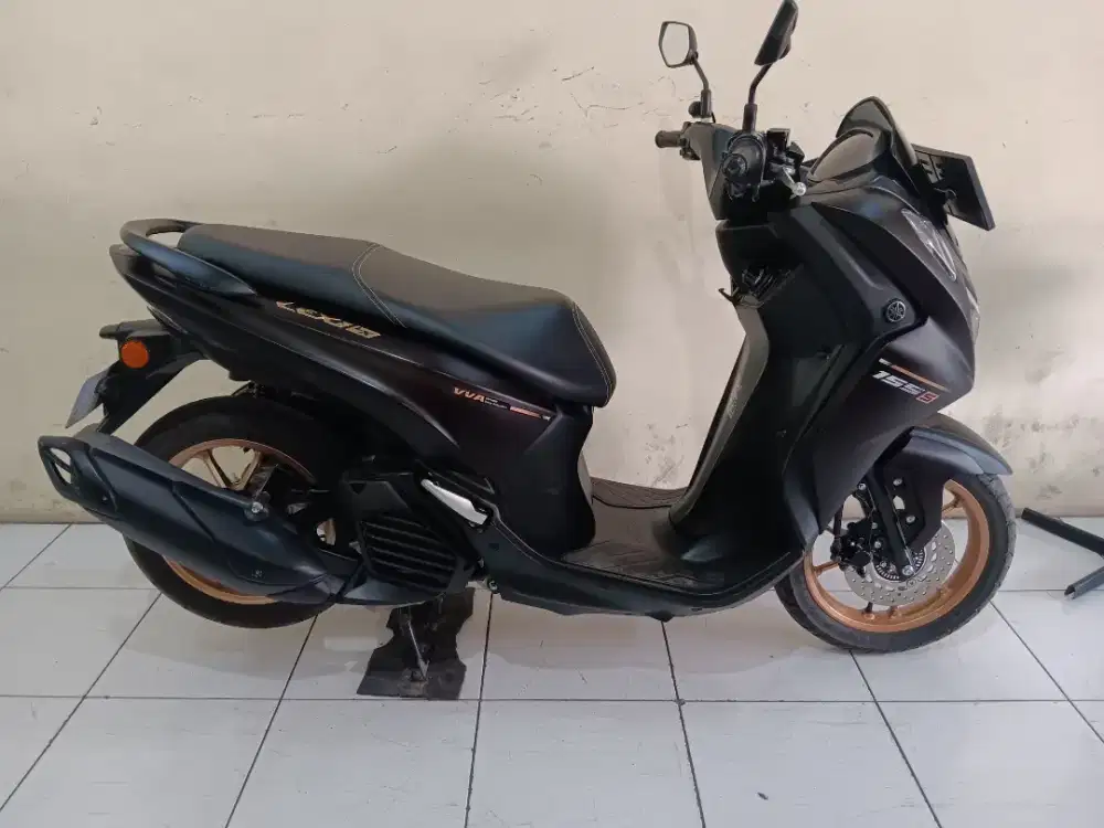 Lexi lx s thn 2024 top