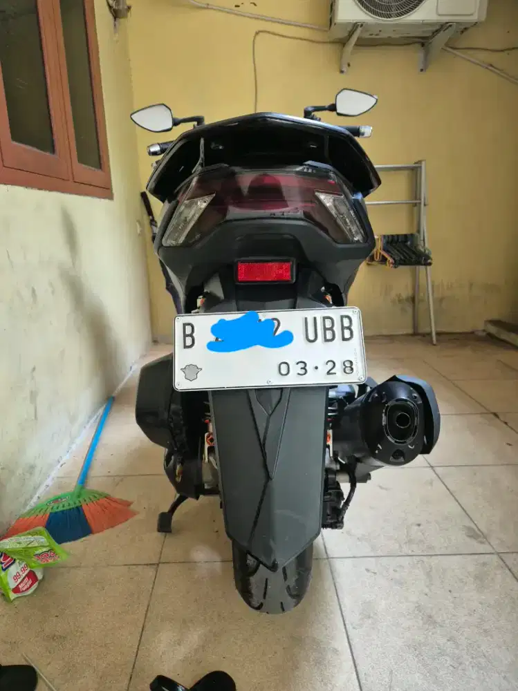 Honda PCX 160 CBS 2023 Warna Biru Pemakaian Pribadi