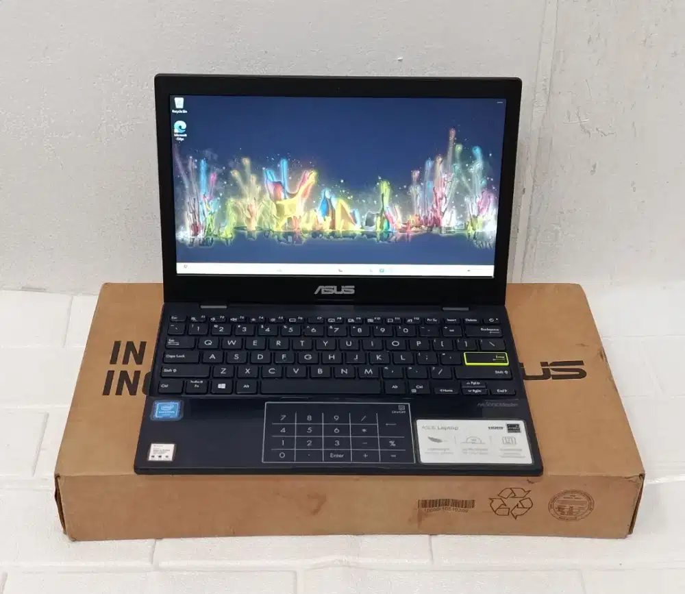 Notebook Asus Vivobook E210MA tampilan elegan yg dibekali fitur numpad