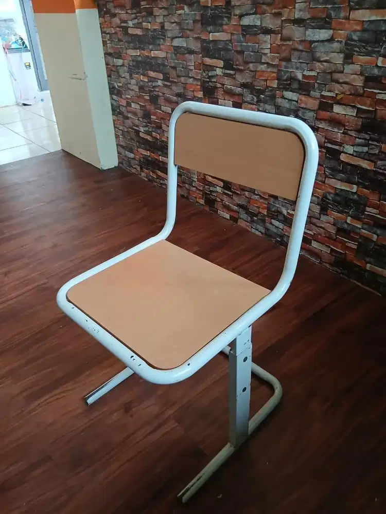 Kursi Aesthetic Coklat