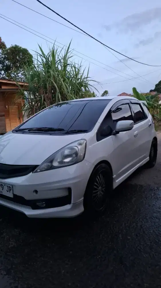 Honda jazz 1.5 Tahun 2010 A/T