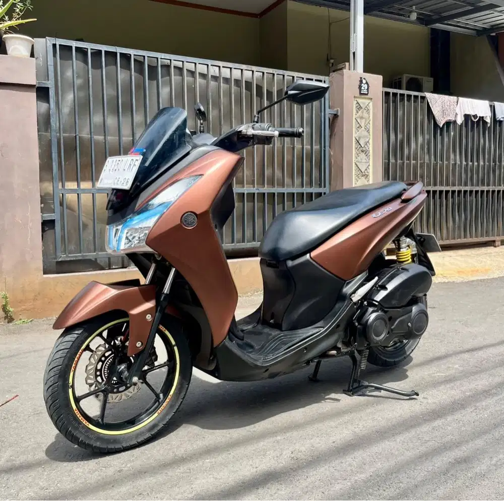 Dijual Cepat Yamaha LEXI KEYLESS 125 VVA Th.2018 (Pajak Hidup 09/2026)