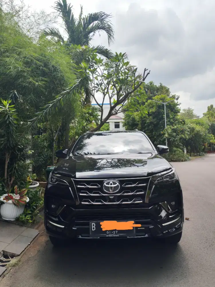 Fortuner VRZ GR 2.4 2021 low Km!!!