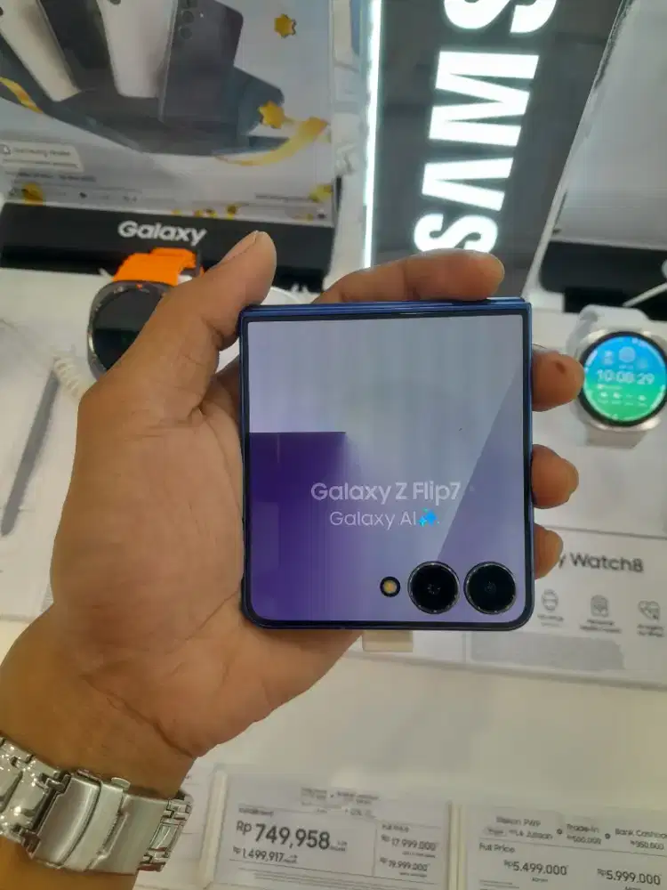 SAMSUNG Z FLIP7 12/256 GB