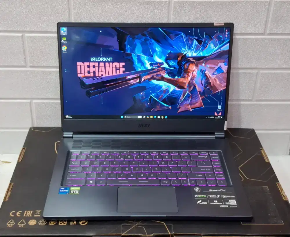 MSI Stealth 15M 11UEK/Prosesor Intel Core i7-11375H Ram 16GB SSD 1TB