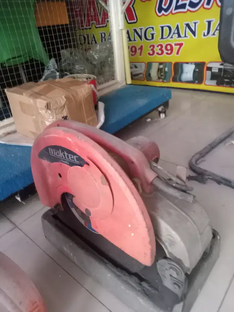 Mesin gerinda cutting