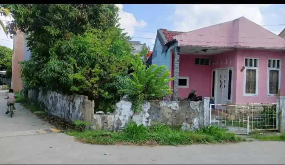 Jual Rumah + Tanah Hook