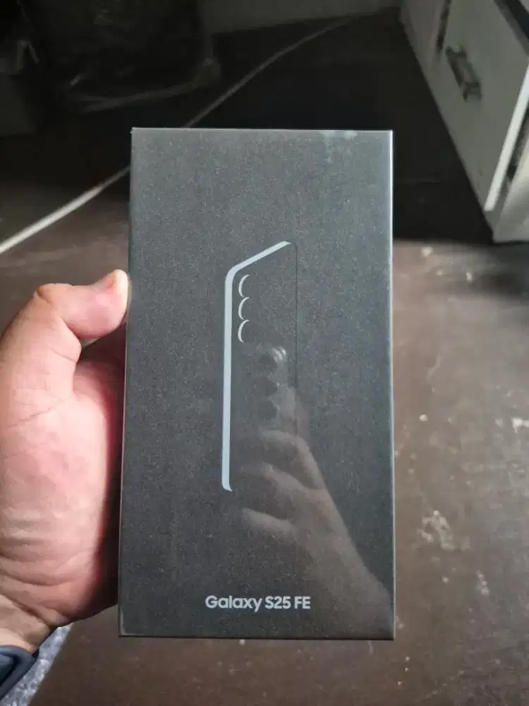 SAMSUNG S25 FE 8/128