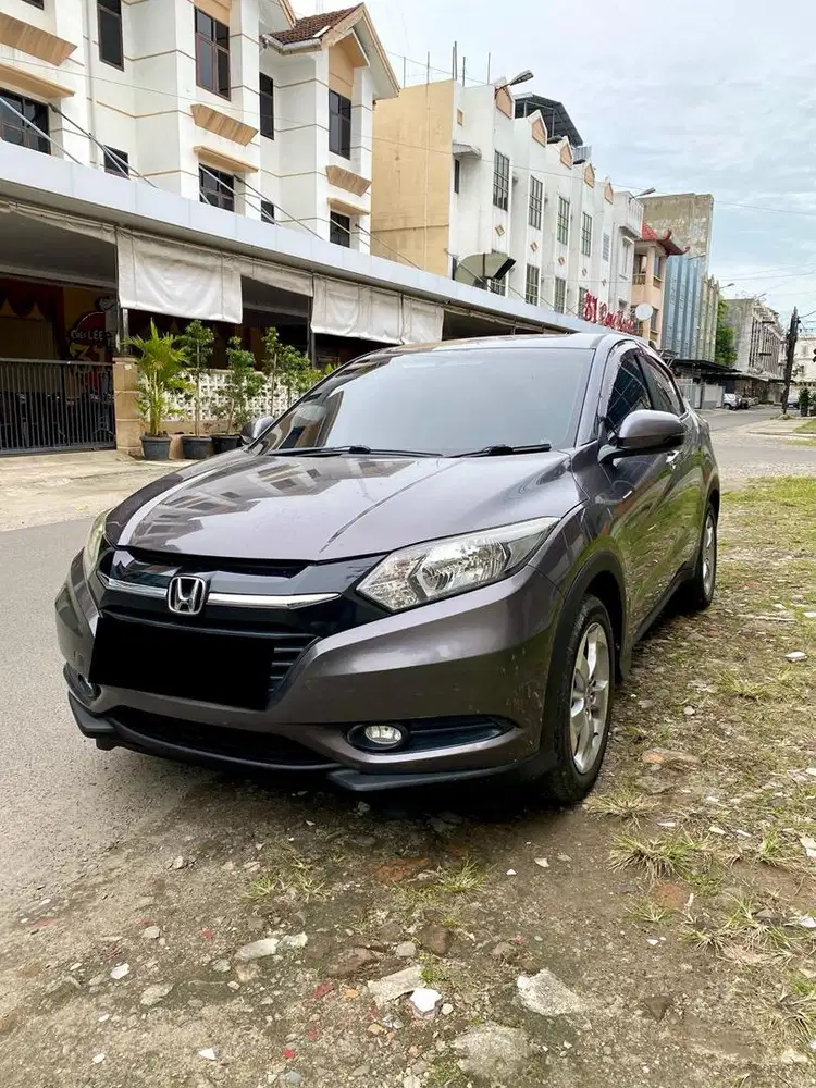 (DP 25 JUTA) HRV 1.5 E CVT 2017 TV Besar Grey HRV 2018