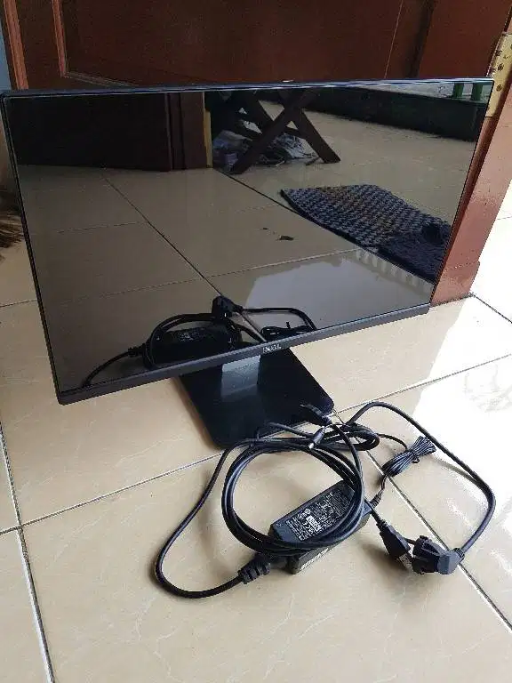 Monitor LED IPS Dell S2240L 22inc 1080p FHD Bening Mulus