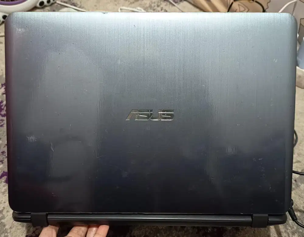 Laptop asus A 407M