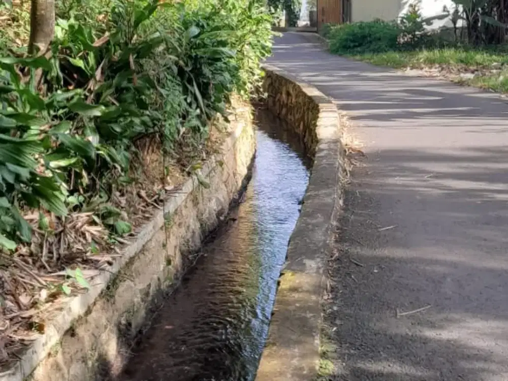 Dijual lahan pinggir jalan 1400 meter