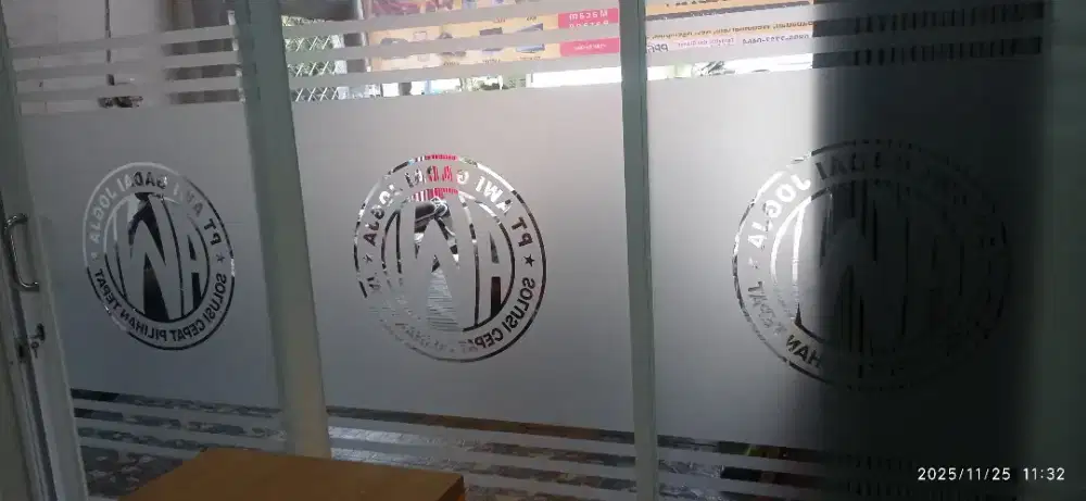 Stiker cuting sunblasting sticker logo kaca kantor hotel apartment bpr