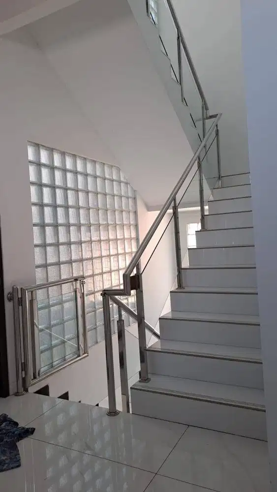 Dijual/Disewakan Rumah Usaha Strategis di Sayap Sudirman Bandung