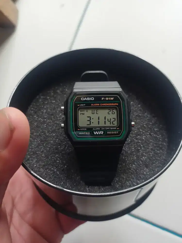 Jual jam tangan casio f 91w original baru.